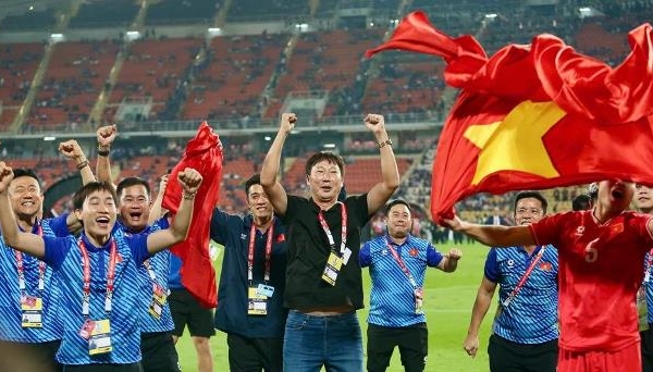 Việt Nam vs Campuchia: Huấn luyện viên trẻ Kim Sang-Sik