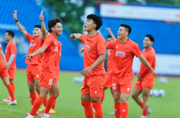 Việt Nam chiến đấu với Campuchia, không giống như những người mới đến
