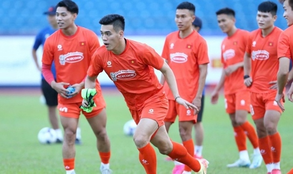Việt Nam mừng hết lớn vì Tiến Linh và Quang Hải