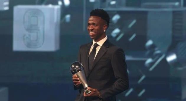 Vinicius: "Đúng vậy, tôi là cầu thủ hay nhất thế giới"