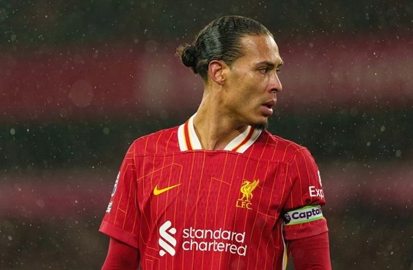 Virgil van Dijk gửi lời tuyên chiến đến PSG
