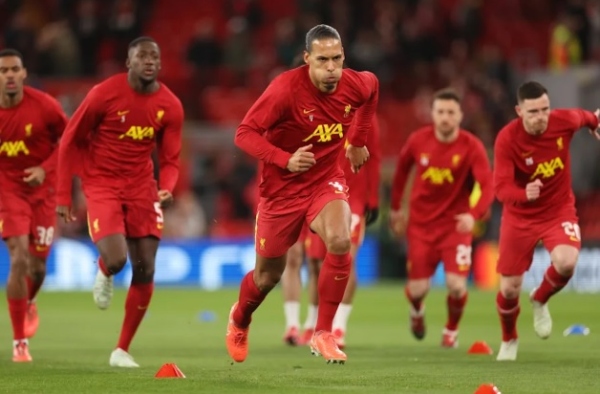 Virgil van Dijk thể hiện đẳng cấp với phát biểu sau trận thua PSG