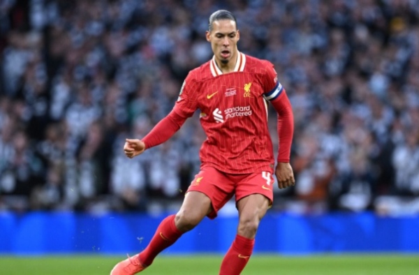 Virgil van Dijk tiết lộ tương lai của Liverpool sau thất bại ở Newcastle