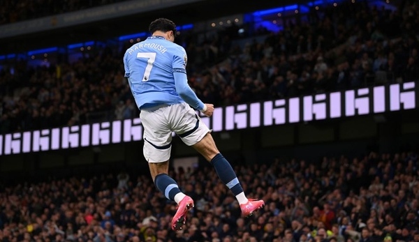 "Vua của Ai Cập" của Manchester City thay thế Heraran