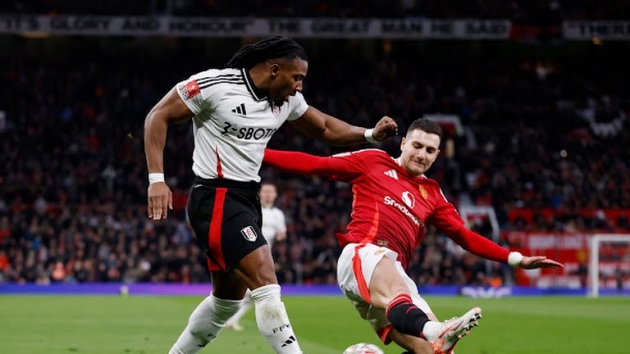 Wayne Rooney chỉ trích Ruben Amorim "ngây thơ" sau thất bại của Man United ở FA Cup