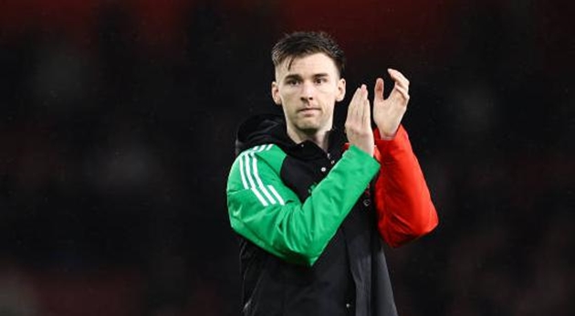West Ham bất ngờ để mắt đến "người thừa" Arsenal