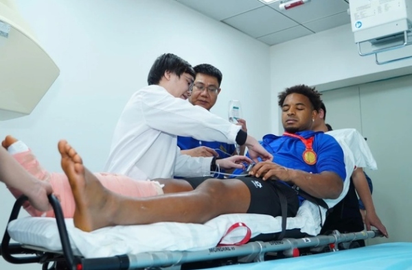 Xuân Son chấn thương nặng, báo Brazil nói gì?