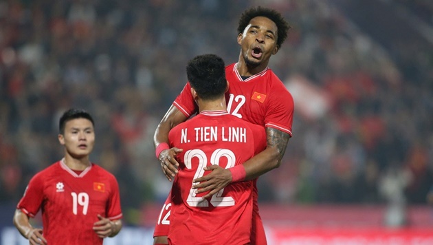 Xuân Son ghi 5 bàn, nhận thưởng khủng 100 triệu