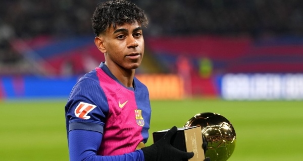 Yamal đặt ra mục tiêu khủng trong màu áo Barcelona