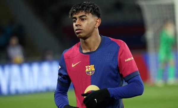 Yamal đồng ý gia hạn với Barca đến 2030