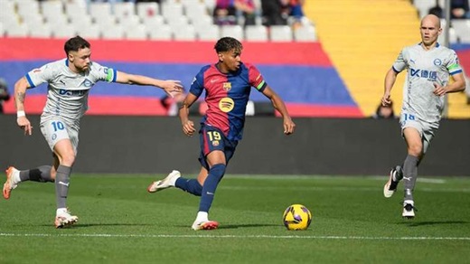 Yamal tái hiện thành tích ấn tượng của Messi