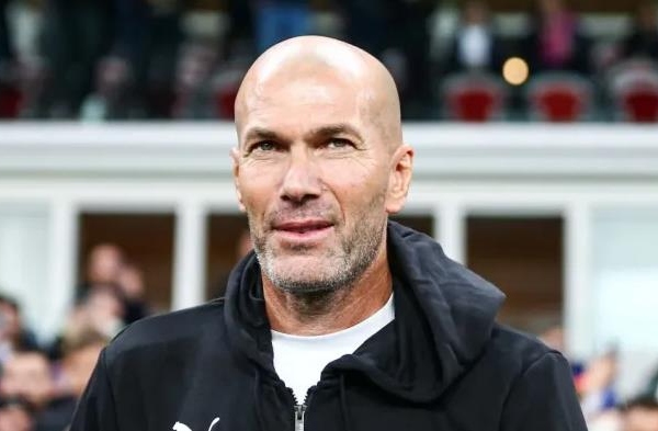 Zinedine Zidane tái xuất có thể cứu MU?