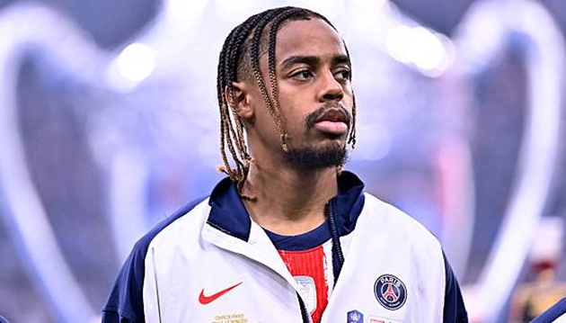 Arsenal và Chelsea quan tâm, PSG ra quyết định với Barcola
