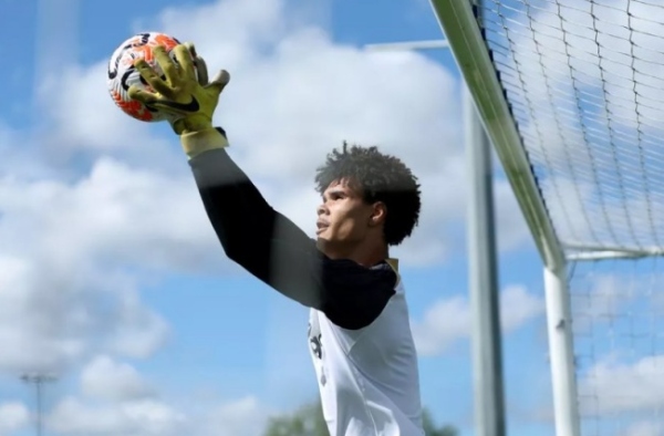 Campbell sắp chia tay Chelsea, Crystal Palace muốn chớp cơ hội