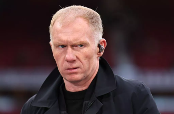Chê bai Caicedo, Paul Scholes bị fan đồng loạt công kích