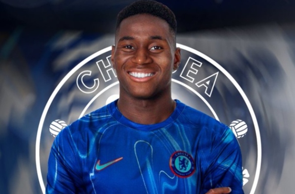 CHÍNH THỨC: Chelsea công bố tân binh đầu tiên hè này