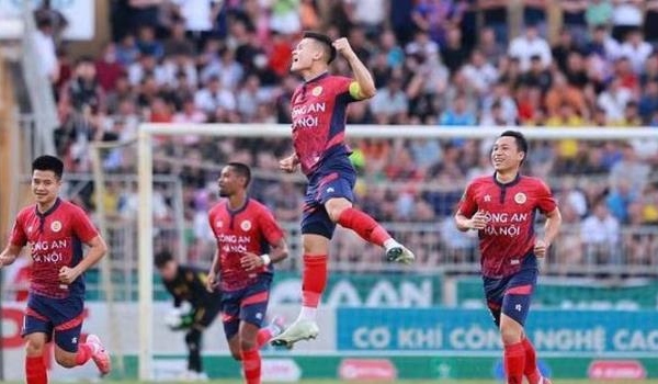 Công an Hà Nội thắng đậm kỷ lục, ghi dấu son lịch sử Cúp Quốc gia