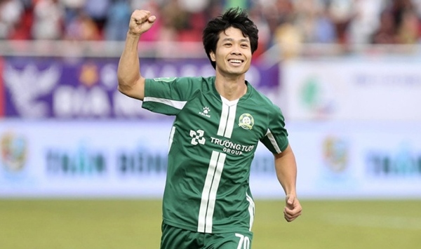 Cú hích Công Phượng