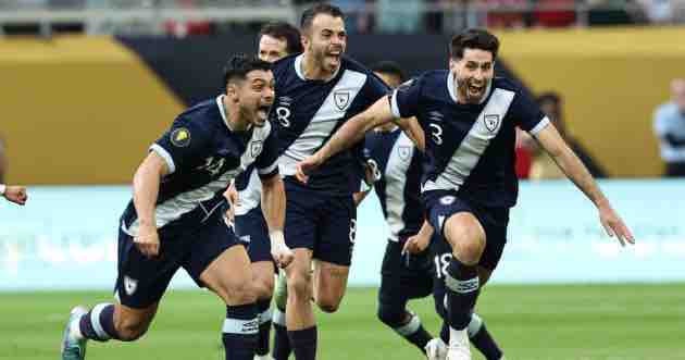 Địa chấn Gold Cup: Guatemala loại Canada sau loạt "đấu súng" nghẹt thở