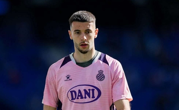 Joan Garcia gia nhập Barcelona khiến CĐV Espanyol phẫn nộ