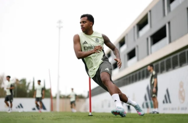 NÓNG! Rodrygo có động thái rõ ràng trước lời mời từ Arsenal