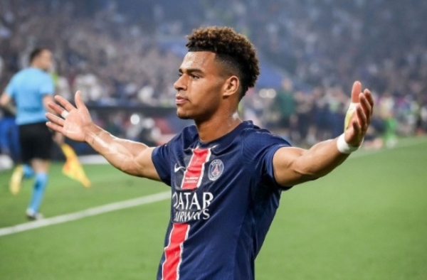 Tại sao Barca từ chối chiêu mộ Desire Doue?