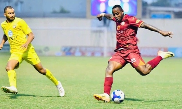 Trận cầu sinh tử ở V-League
