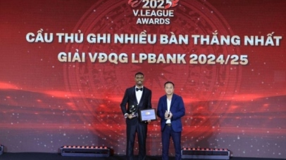 Alan Grafite lập hat-trick danh hiệu, tái lập thành tích của Xuân Son
