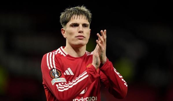 Aston Villa không thể đáp ứng yêu cầu của Man United với Garnacho