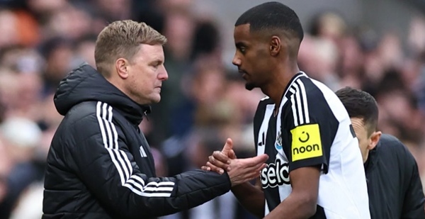 Bán Isak có thể là bước lùi lớn của Newcastle