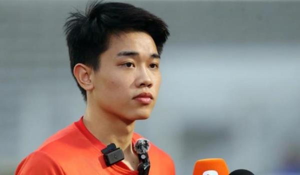 Bùng nổ đúng lúc, Đình Bắc giành danh hiệu Cầu thủ hay nhất U23 Đông Nam Á 2025