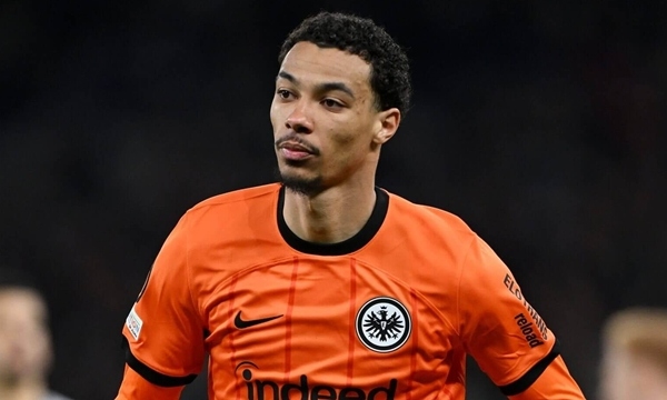 Chi tiết mới nhất cho thấy Hugo Ekitike ngày càng gần Liverpool