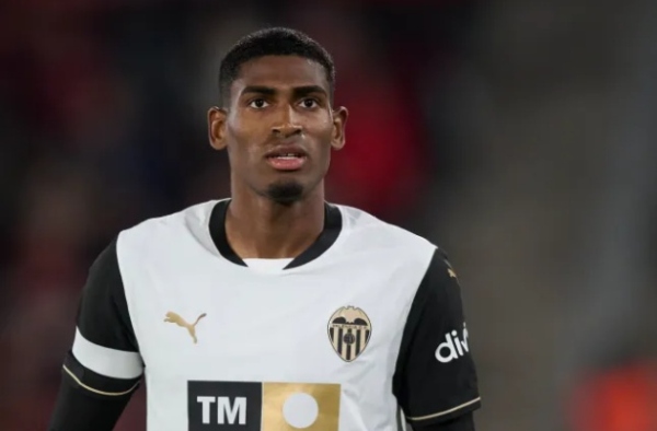 CHÍNH THỨC: Mosquera rời Valencia, chuẩn bị đầu quân Arsenal