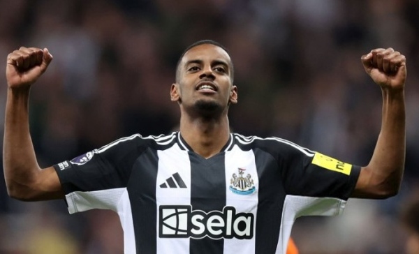 Chuyển nhượng sáng 25/7: Liverpool tranh Isak với Al-Hilal; MU nhận 'trái đắng' ở vụ Watkins
