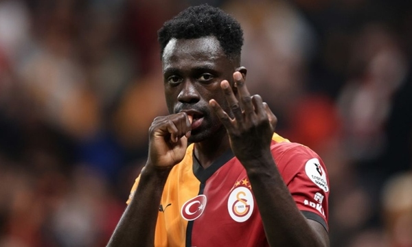 Como gửi đề nghị 20 triệu euro cho Davinson Sanchez