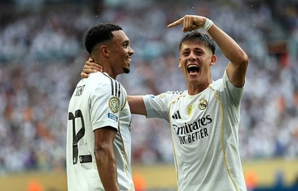 Courtois gọi Alexander-Arnold là 'ác mộng' trong các buổi tập