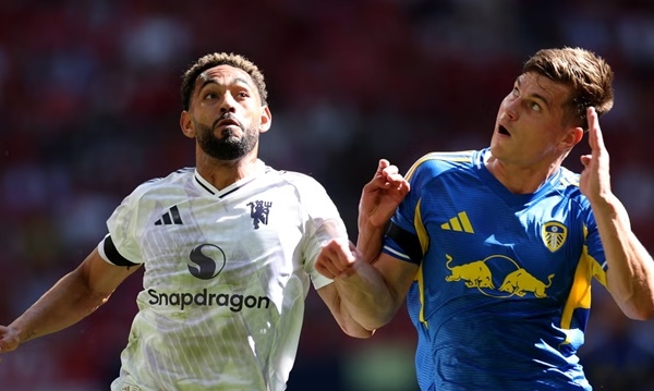 Cunha nổi bật ở vai trò số 10 lệch trái trong ngày ra mắt Man United