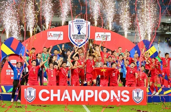 Điểm tin bóng đá Việt Nam 7/7: ĐT Việt Nam đặt mục tiêu dự World Cup 2034; ĐT nữ Việt Nam nhận thưởng 600 triệu đồng