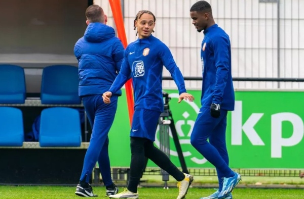 Đội hình Chelsea mạnh lên ra sao với Xavi Simons và Jorrel Hato?