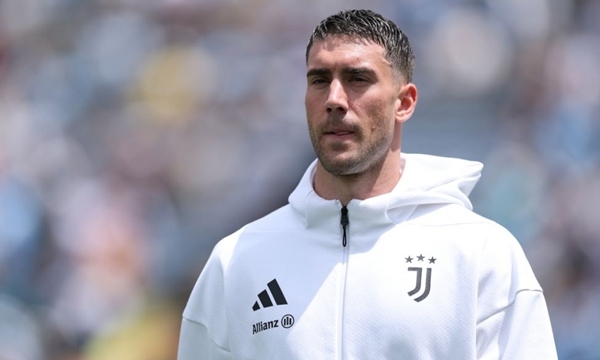 Dusan Vlahovic hành động công khai 'phản bội' Juventus?