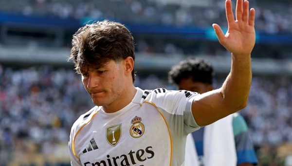 Fran Garcia trên đường theo chân Modric rời Real Madrid?