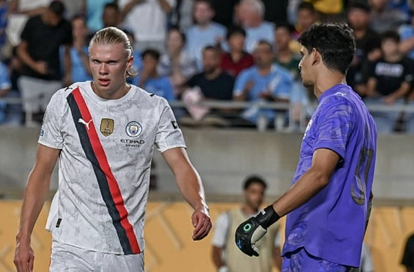Haaland bị nghi 'trêu' Ederson sau thất bại ở Club World Cup
