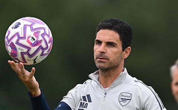 Hành động sớm của Arsenal ở kỳ chuyển nhượng mùa hè quan trọng như thế nào?