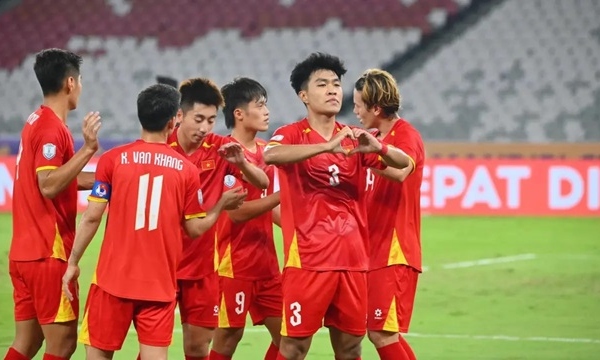 HLV U23 Philippines khó hiểu khi bị coi là cửa dưới của U23 Việt Nam