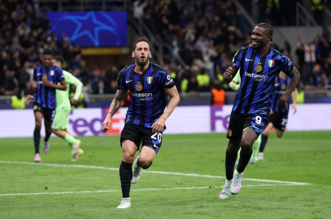Inter cứng rắn với Galatasaray vụ Calhanoglu