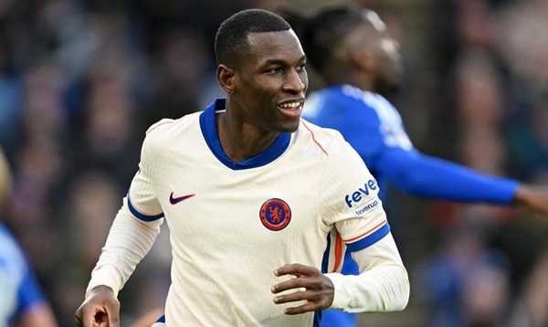 Jackson có thể giúp Man United giải quyết những vấn đề trên hàng công?