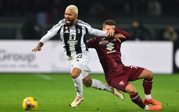 Juventus cân nhắc bán Douglas Luiz, Everton nắm lợi thế lớn