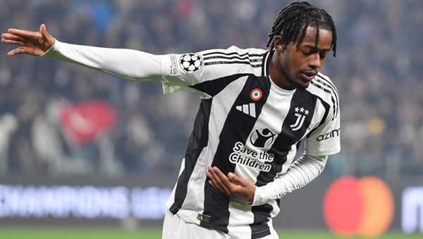 Juventus thanh lý Samuel Mbangula và Alaberto Costa