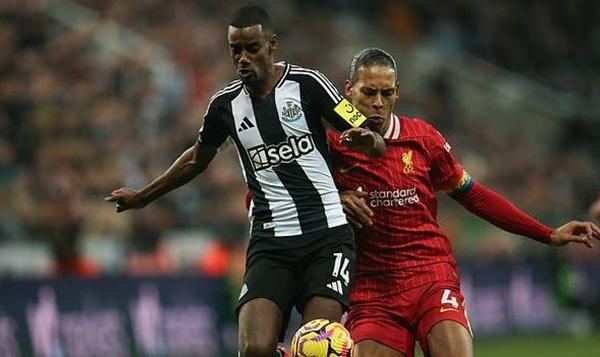 Liverpool săn đón, Eddie Howe lên tiếng về tương lai của Isak