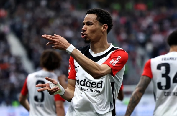 Lý do Arsenal và Liverpool nên theo đuổi Hugo Ekitike thay vì Alexander Isak